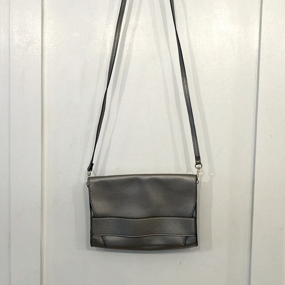 Summer and Rose adjustable handbag purse in pewter crossbody option - Picture 1 of 5